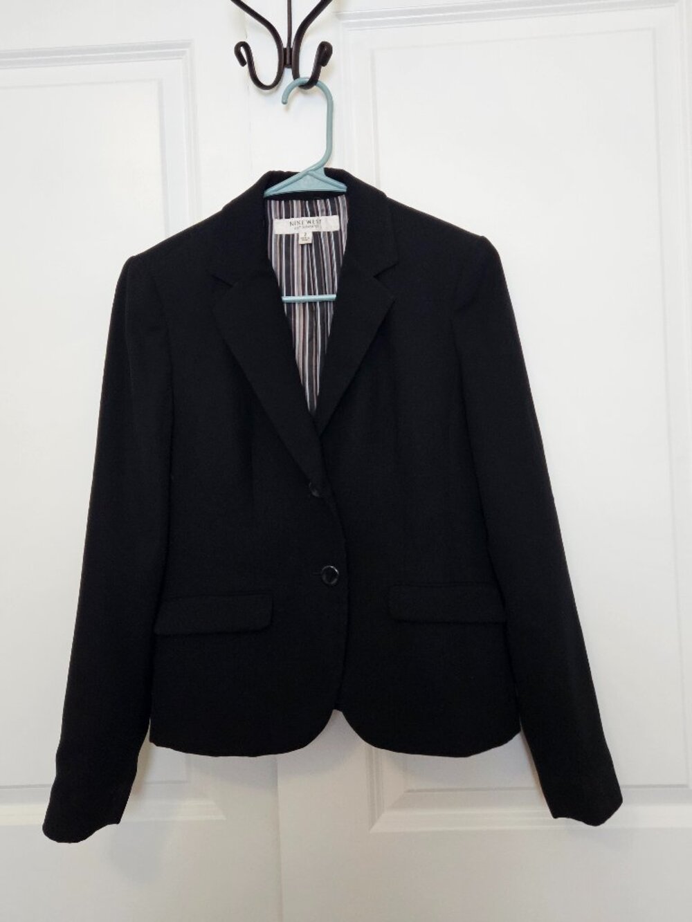 Nine West Black Blazer Size 2 Notch Lapel 2-Button Suit Jacket